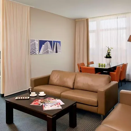 Hotel Flemings Conference Frankfurt 4*