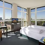 Hotel Flemings Conference Frankfurt 4*
